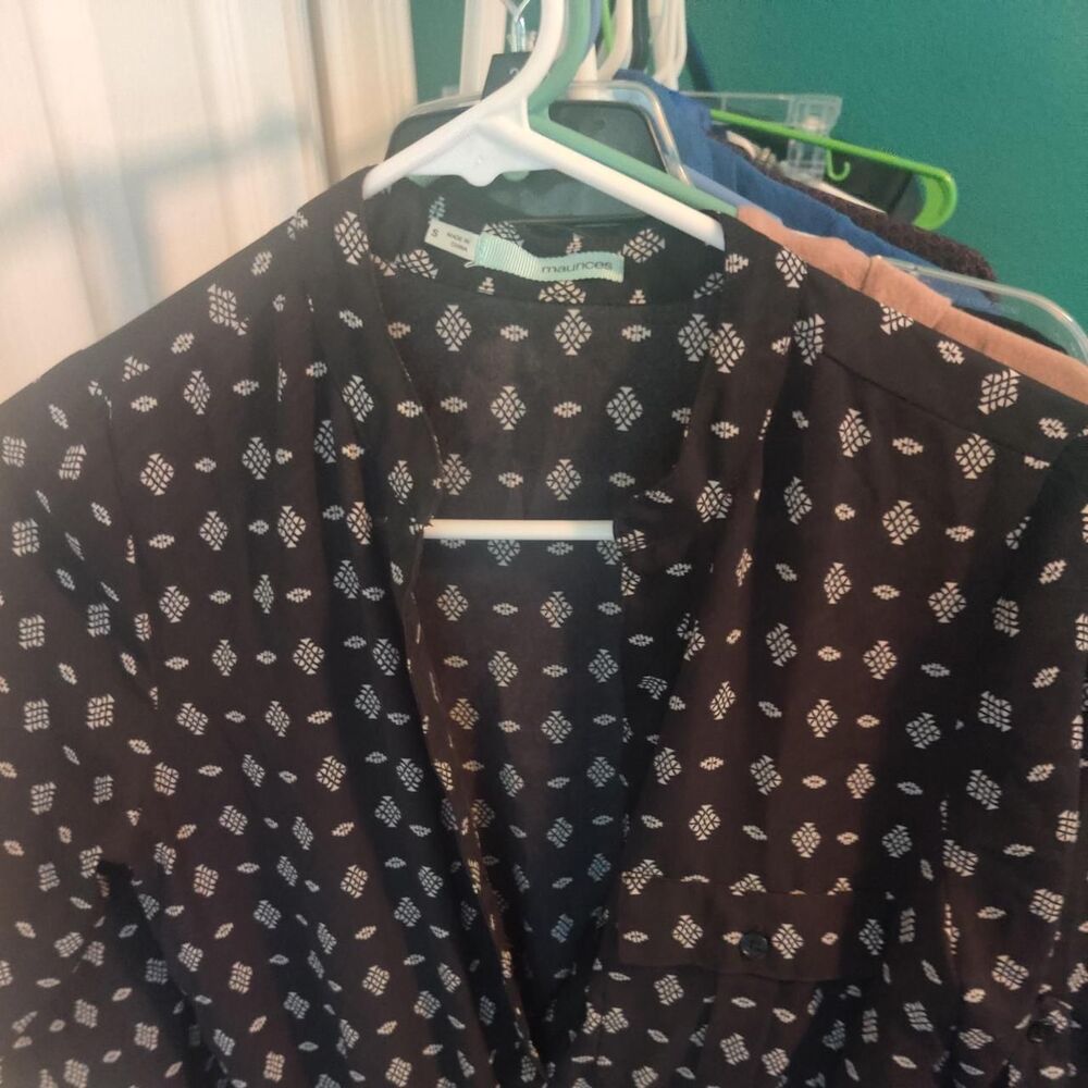 Maurices Women's Black and Navy Blouse